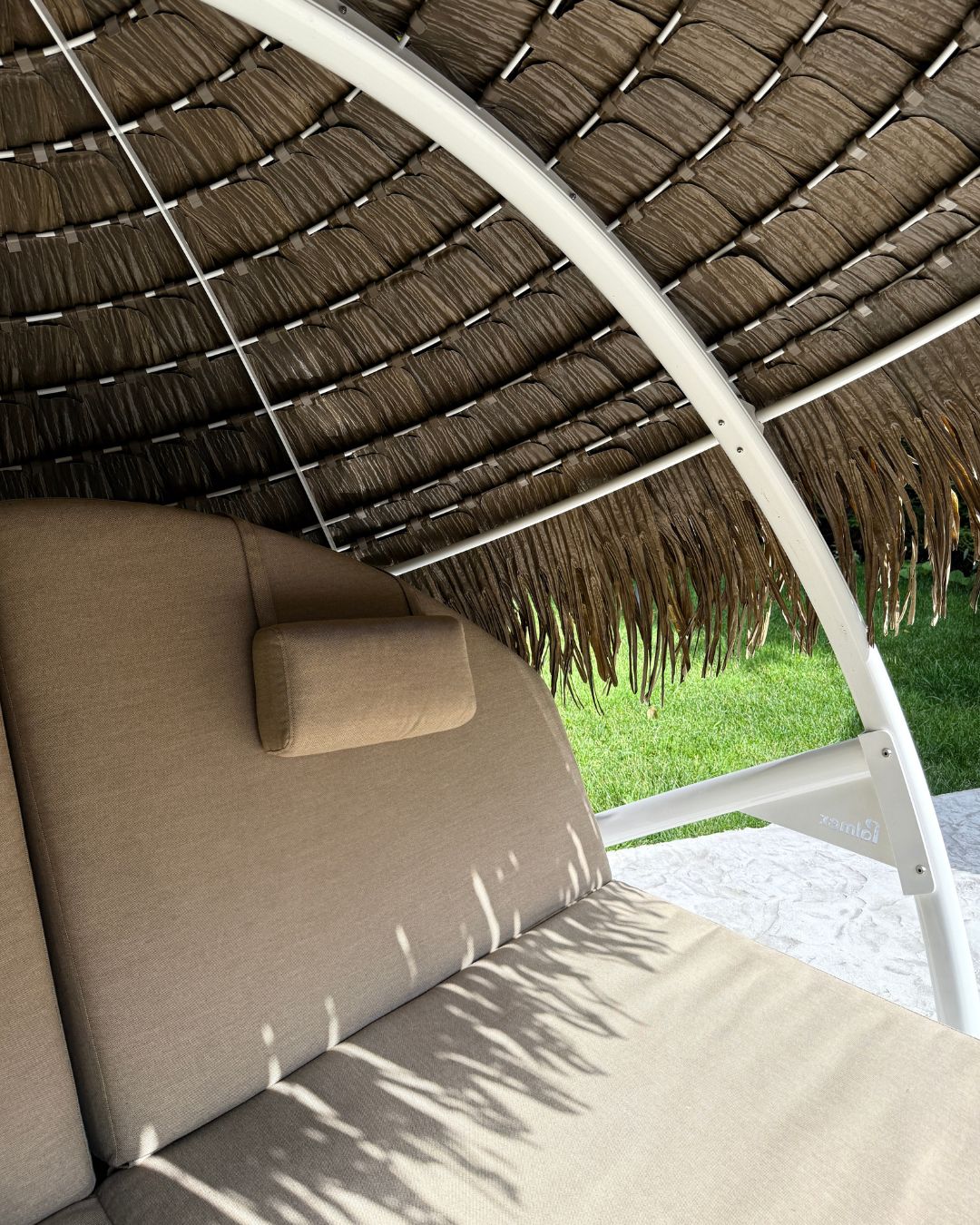 Luxurious Daybed