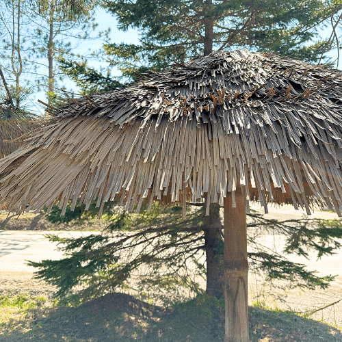 Parasol tropical en feuilles de palmier synthétique, base en bois - Boutique Palmex