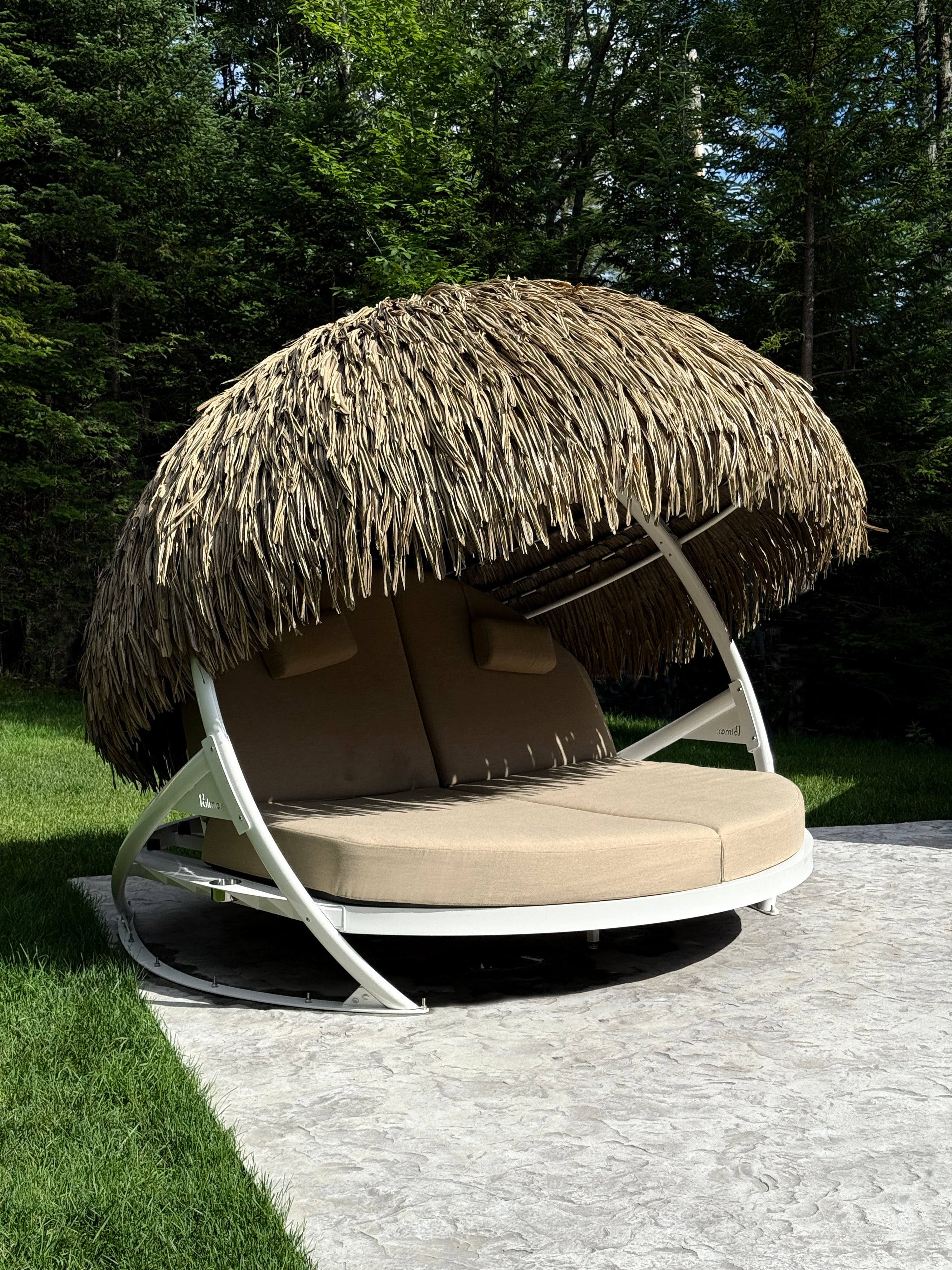 Luxurious Daybed